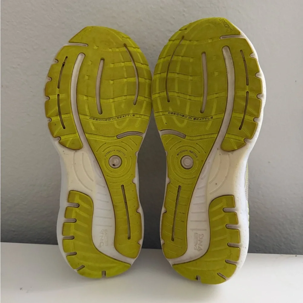 Brooks glycerin 20 Cream and Neon Yellow Running Shoes - Picture 7 of 8